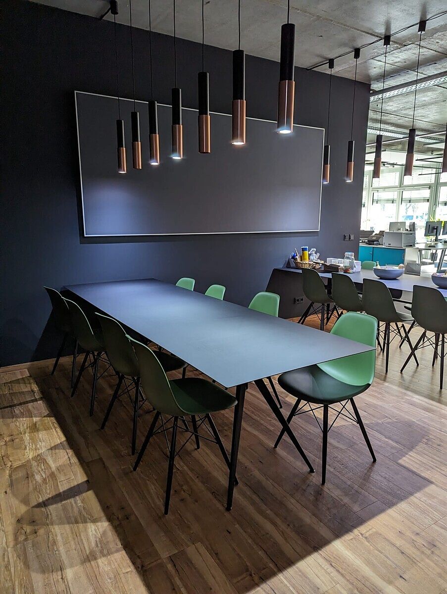 Büro Regensburg-West – Besprechungsraum (1)