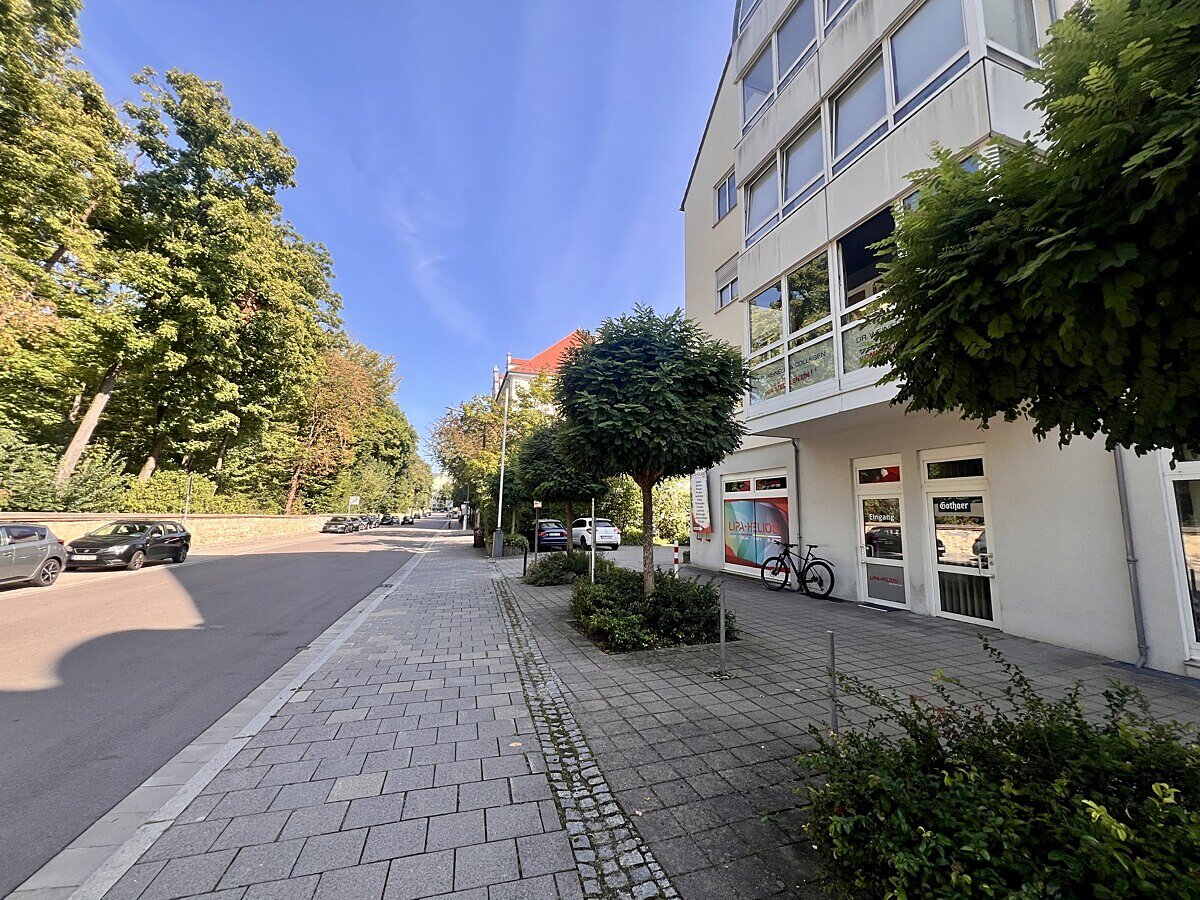 Gewerbefläche Innerer Westen – Straßenansicht am Dörnbergpark