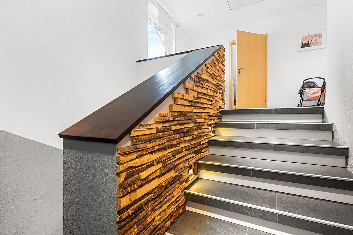Zweifamilienhaus Teublitz-Katzdorf – Treppe gen DG (2)