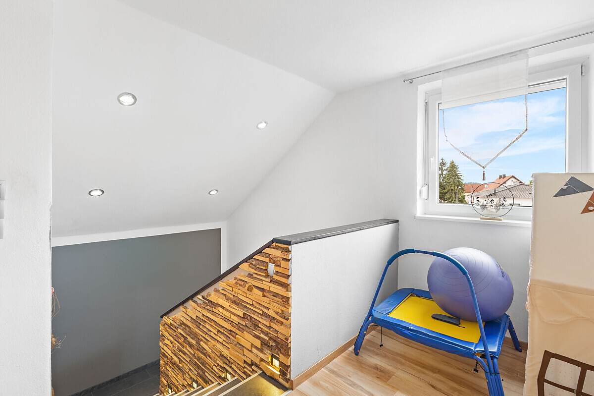 Zweifamilienhaus Teublitz-Katzdorf – Treppe gen OG