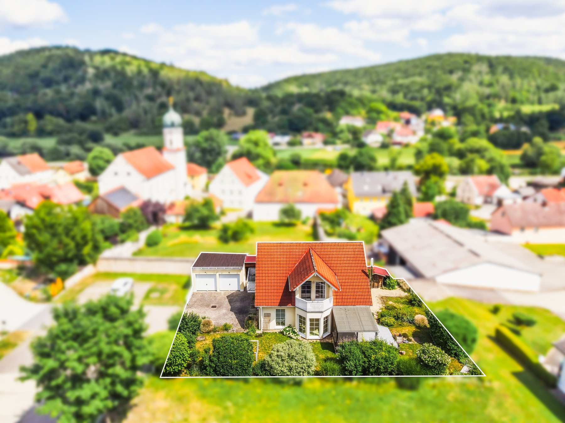 Familienfreundliches EFH mit Loggia, Balkon und schönem Garten in Duggendorf